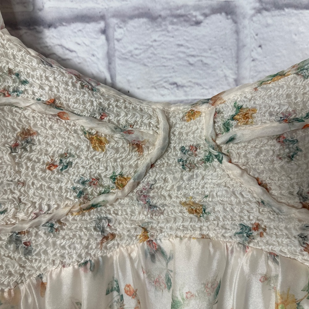 Worth Cream Floral Midi Dress with Puff Sleeves - Picture 13 of 15